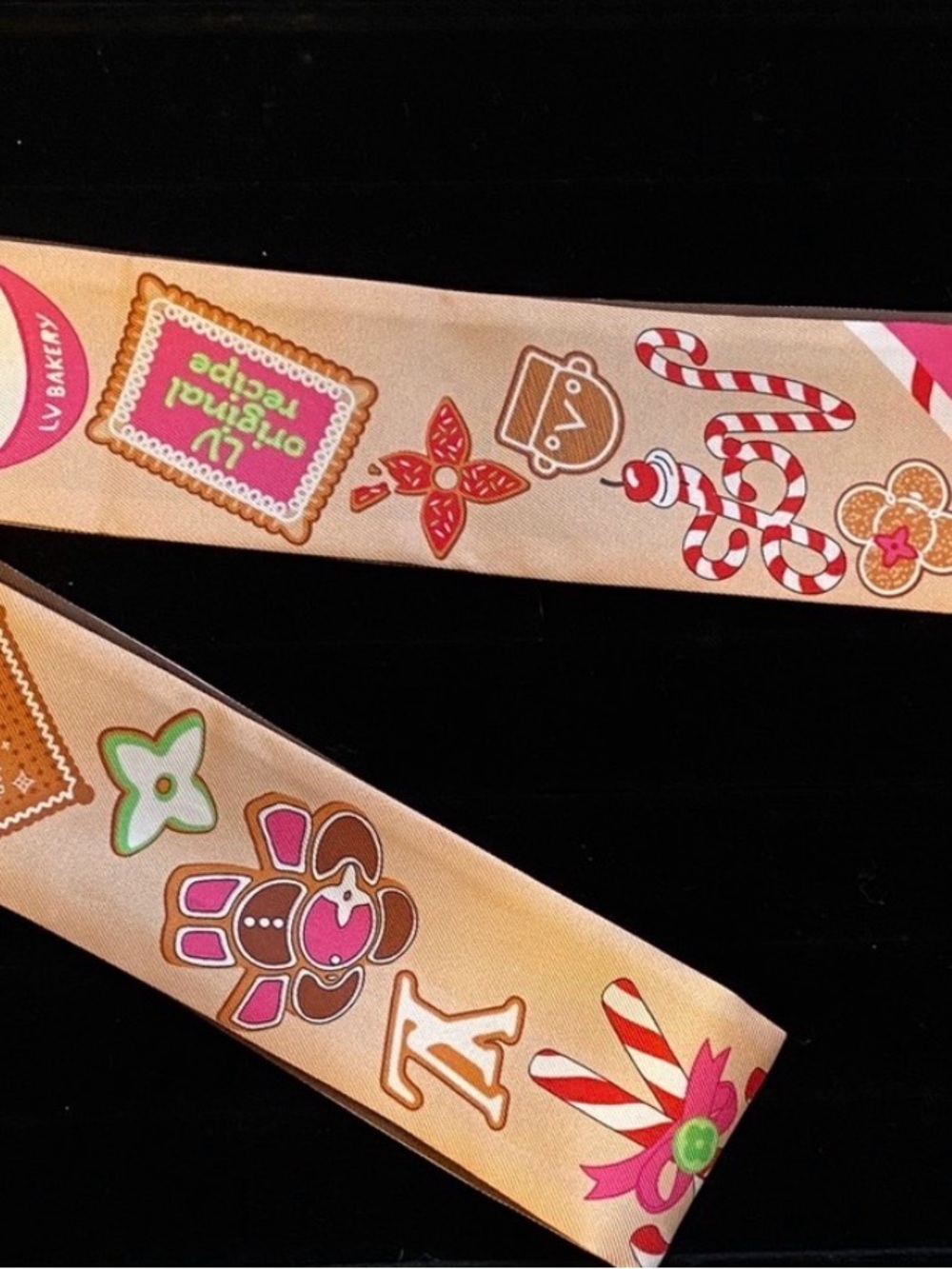 Super Rare and New Louis Vuitton  Multicolor Candy Print Bandeau! Brand new! - Picture 6 of 9